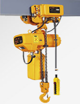 金屬加工機械車間環鏈電動葫蘆起吊金屬原材料