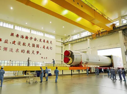 電動葫蘆橋式起重機為運載火箭提供轉(zhuǎn)運吊裝服務